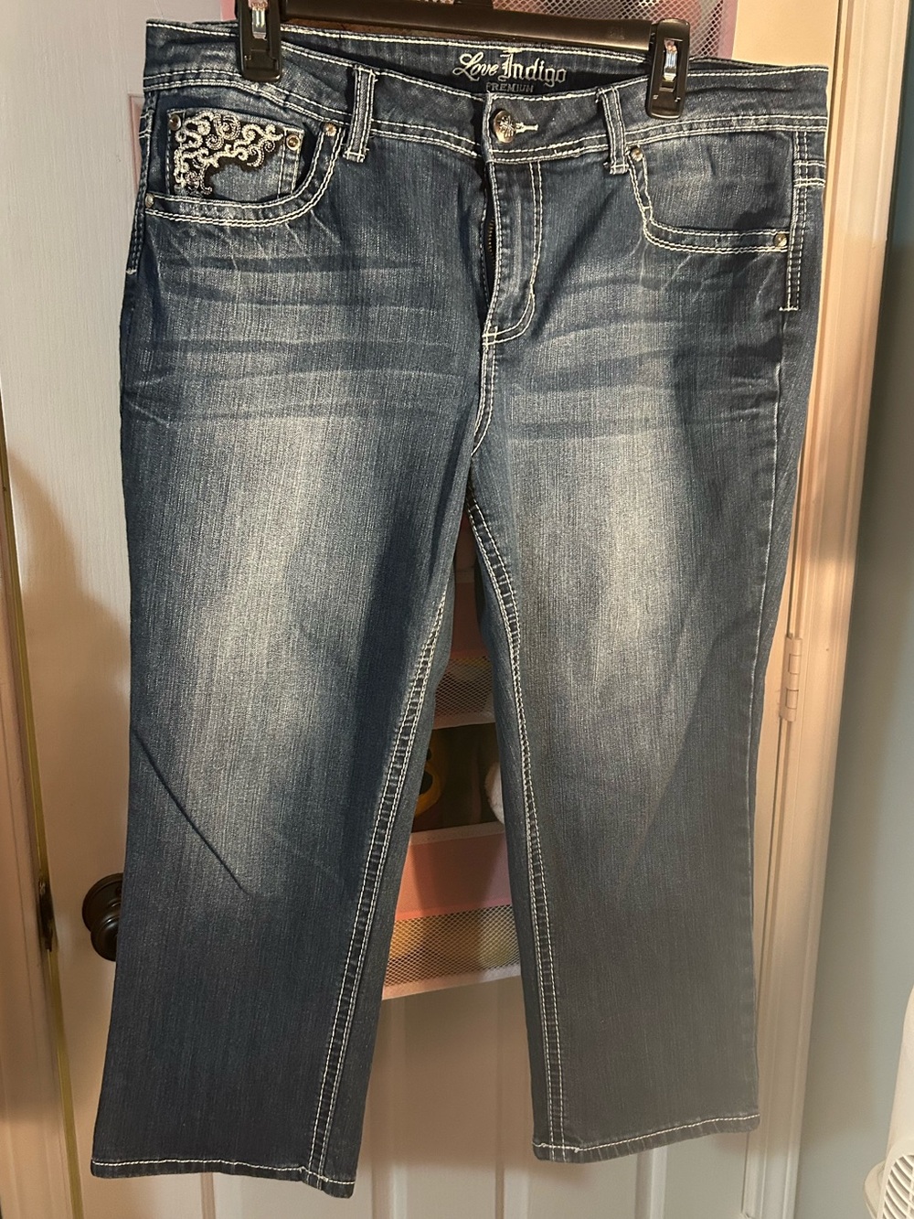 WOMENS LOVE INDIGO PREMIUM DARK WASH DENIM CAPRIS